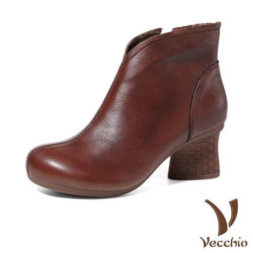 【Vecchio】真皮頭層牛皮簡約俐落純色舒適寬楦美腿粗跟短靴 棕