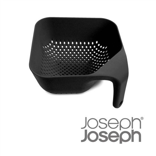 《Joseph Joseph英國創意餐廚》好好握洗滌濾籃(黑)-SBCOL016SW