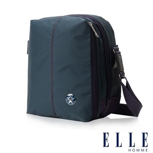 【ELLE HOMME】時尚巴黎風格輕量防潑水直立多層置物側背包(淺藍色EL83467-08)