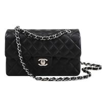 CHANEL A01113 COCO 經典雙C 菱格紋小羊皮肩斜銀鍊包.黑 23CM