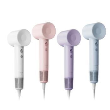 Laifen徠芬 SE Laifen 徠芬 SE 吹風機,輕巧設計僅407g,配備負離子與溫控功能,兩段風速三段溫度選擇,1400W強力輸出,適合日常快速乾髮。白色、紫色、藍色、粉紅色系多色可選,標準集中吹嘴配件,中國製造,享2年保固。專業護髮,減少毛躁,提升光澤,完美適合追求高效美髮的您。