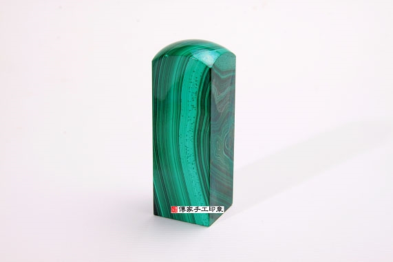 貴重　広東緑石　緑金色　孔雀緑　8本セット　篆刻　印材 貴重 広東緑石 緑金色 孔雀緑 8本セット 篆刻 印材