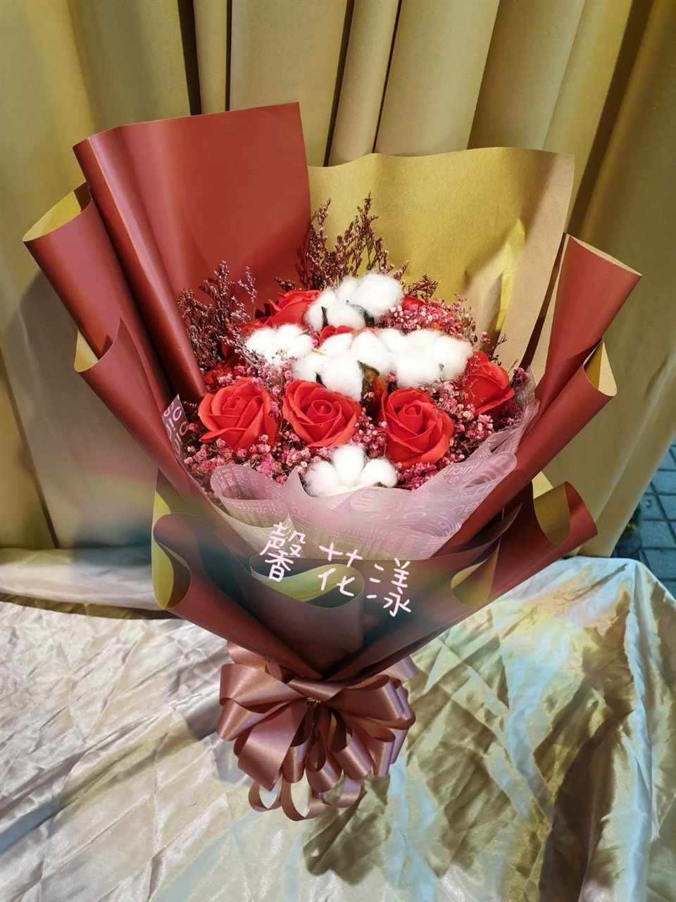 馨花漾 香氛紀念紅香皂玫瑰加木棉花乾燥花束 情人節 生日 紀念日 花草 水果擺飾 Etmall東森購物網