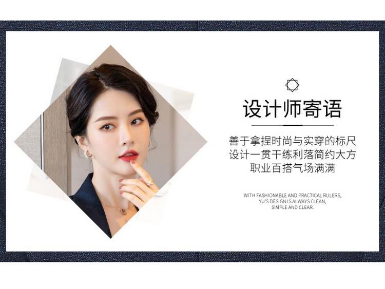 设计师寄语 善于拿捏时尚与实穿的标尺 设计一贯干练利落简约大方 职业百搭气场满满 