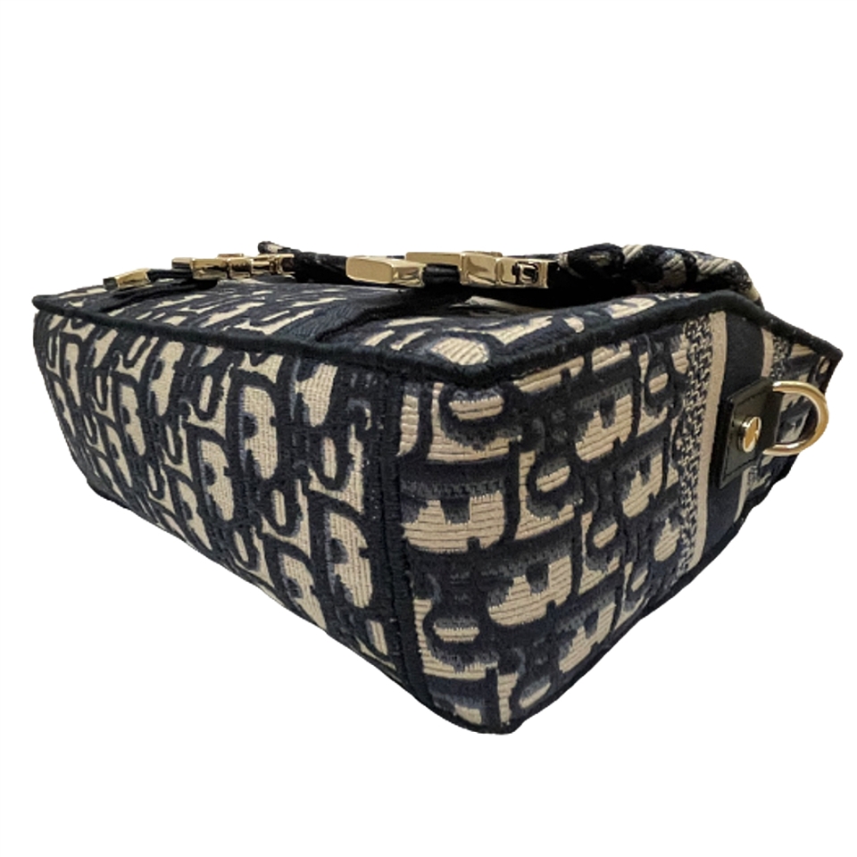 Camo Olive Camera Bag – beaufort proper