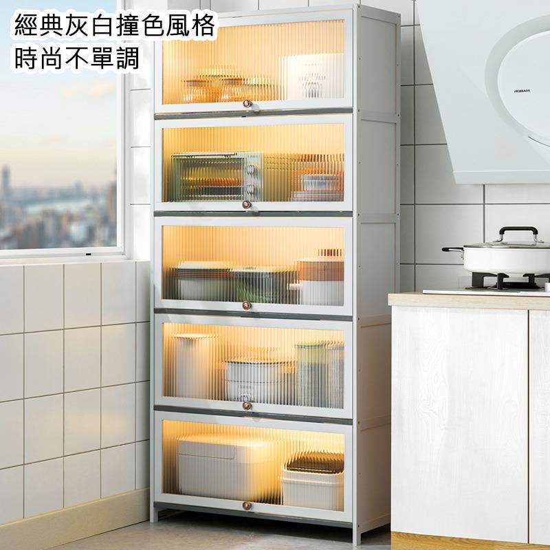 經典灰白撞色風格 時尚不單調 