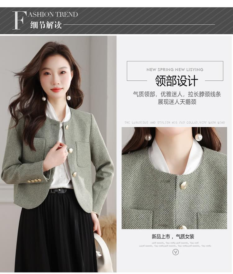 细节解读 领部设计 气质领部,优雅迷人,拉长脖颈线条 展现迷人天鹅颈 新品上市,气质女装 