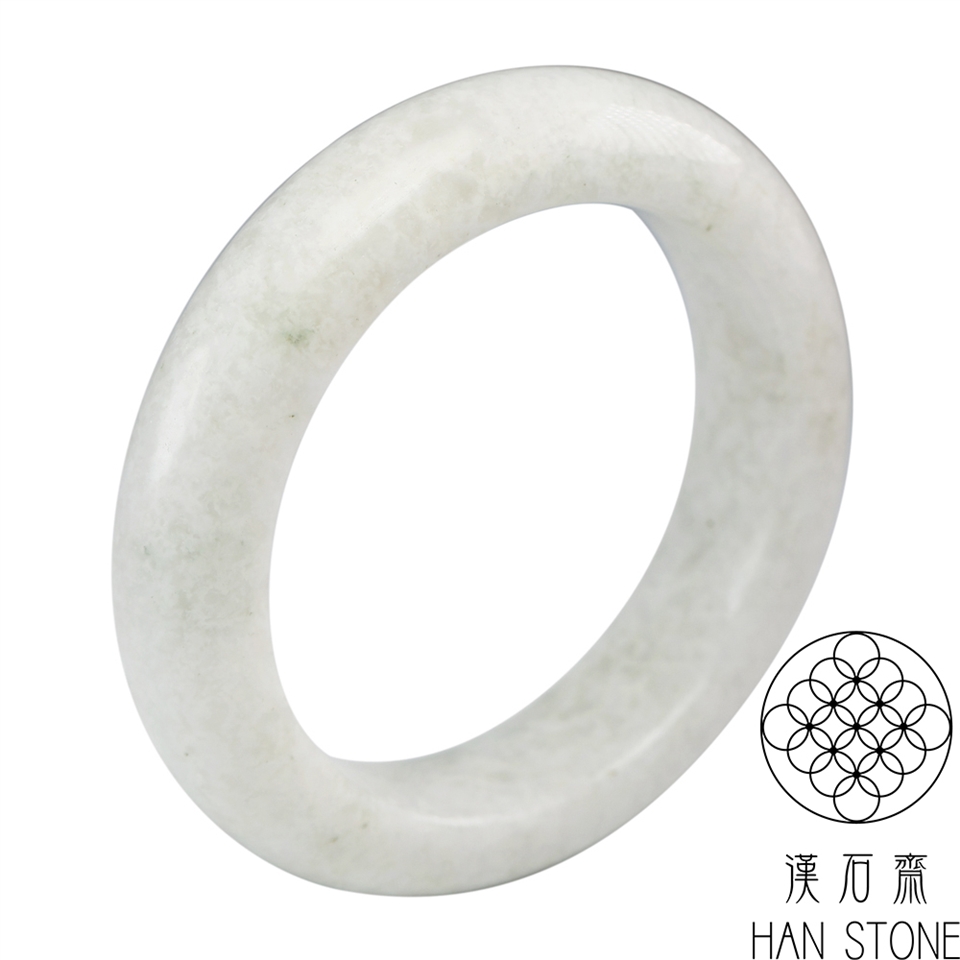 【 天然白翡翠 辟邪俑根付 】　倣古葬玉　明～清朝期　中華古玩　L0205F A large white jade 'Three Friends of Winter' teapot and