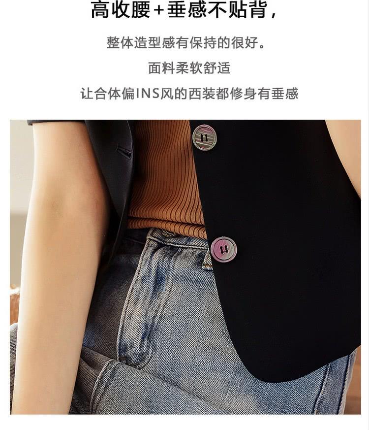 高收腰垂感不贴背, 整体造型感有保持的很好。 面料柔软舒适 让合体偏INS风的西装都修身有垂感 