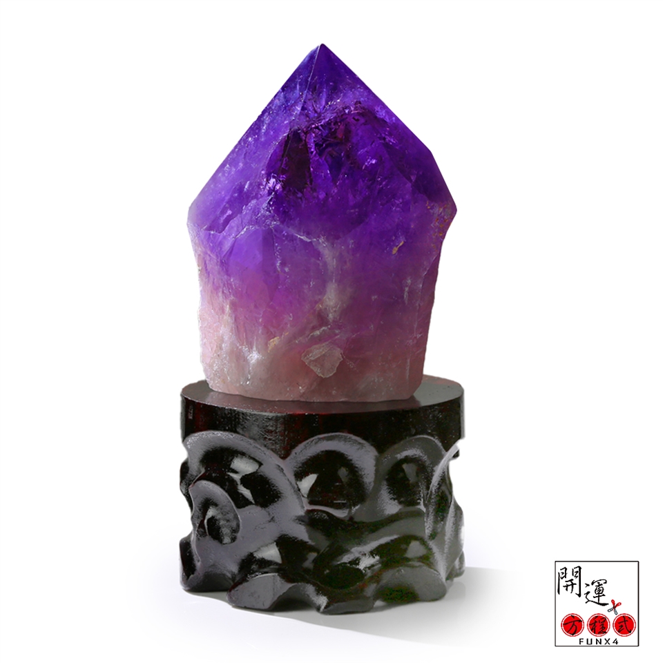 開運方程式-金字塔幻影紫水晶柱800-1200g(老料骨幹水晶體紫晶鎮)|水晶