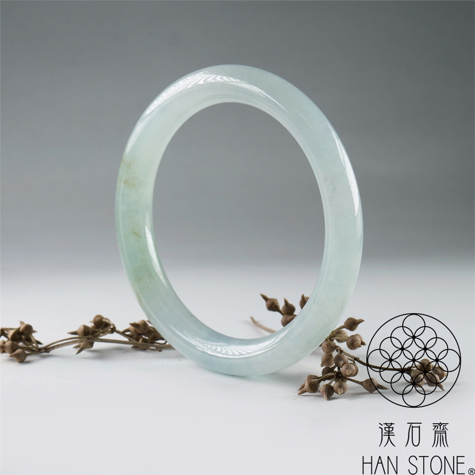 漢石齋】天然翡翠A貨圓條手鐲玉鐲冰種飄花帶黃翡(手圍18.4/ 版寬9mm