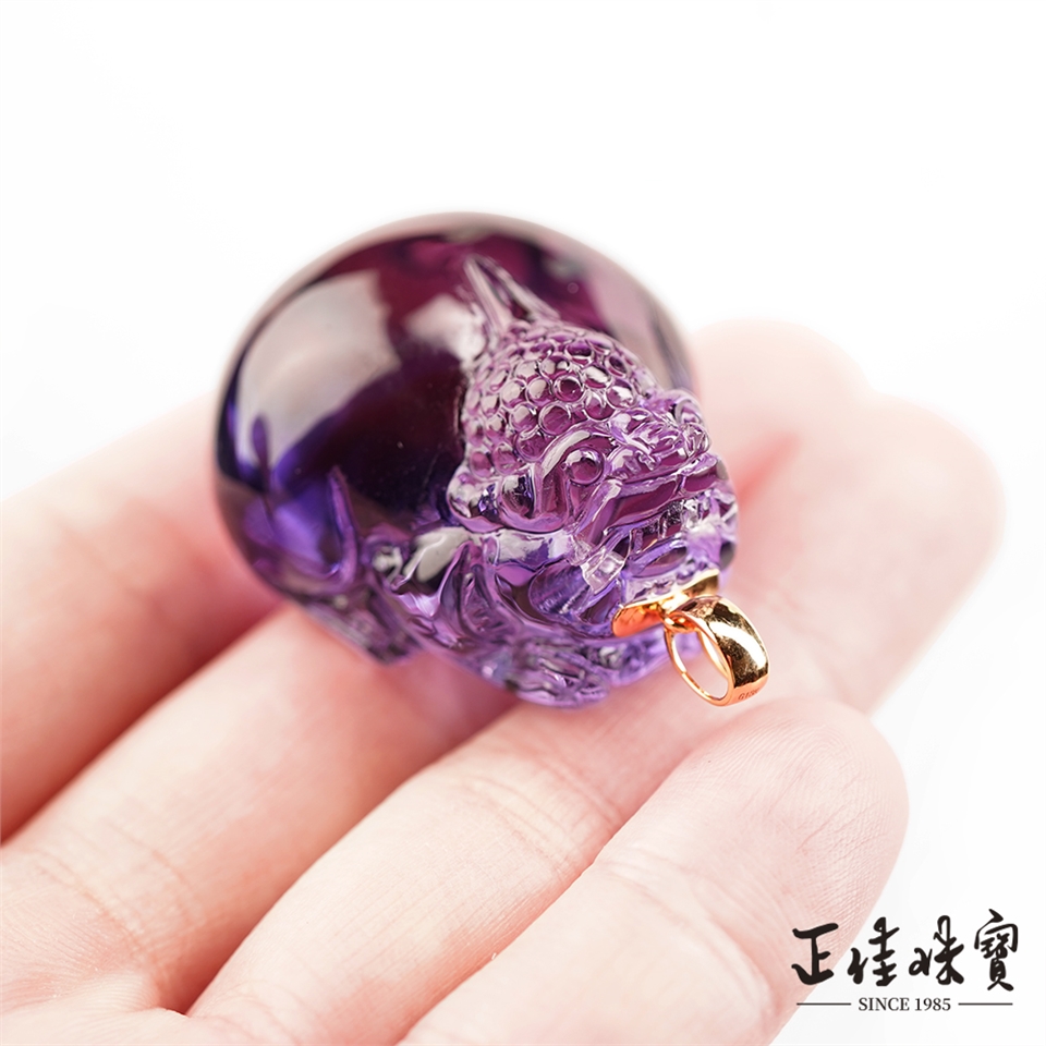 正佳珠寶】紫水晶蒐藏級玻璃體如意大肚貔貅45.5g 紫水晶吊墜｜18K|紫