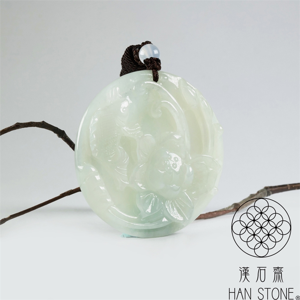 漢石齋】天然翡翠A貨塘鯉清蓮玉佩吊墜細糯種(49*49*6mm)|其他造型