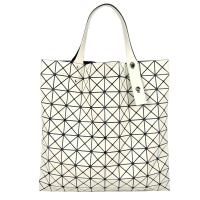 ISSEY MIYAKE 三宅一生BAOBAO霧面方格10x10手提包(奶油黃)