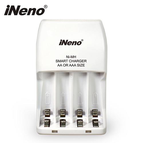 【iNeno】LED四插槽充電器(620D)