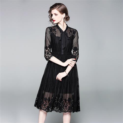 M2M - 黑色鏤空修身大擺連身長裙-S~2XL
