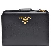 PRADA SAFFIANO METAL經典金色金屬浮雕LOGO防刮牛皮短夾/零錢包(黑)