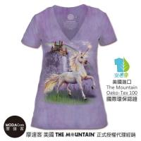 摩達客 (預購) 美國The Mountain都會系列 獨角獸城堡 V領藝術修身女版短袖T恤 個性時尚 輕透柔軟舒適高級混紡
