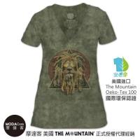 摩達客 (預購) 美國The Mountain都會系列 復刻加滿獅 V領藝術修身女版短袖T恤 個性時尚 輕透柔軟舒適高級混紡