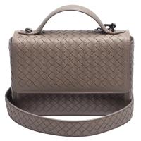 BOTTEGA VENETA 經典ALUMNA系列編織NAPA小牛皮磁釦手提/肩背包(石灰石色_附鏡子)