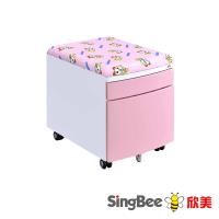 SingBee欣美 - Doraemon伴讀活動櫃