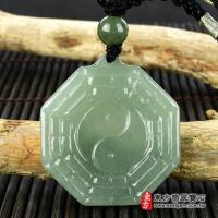 翡翠八卦項鍊玉珮(精工八卦太極,後天八卦:八卦牌A貨翡翠八卦玉珮、緬甸玉八卦玉墜)。綠色糯種油青八卦,ED257。【東方翡翠寶石】