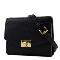 MICHAEL KORS 荔枝紋旋鈕翻蓋斜背小包-黑色
