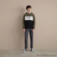 GIORDANO 男裝基本款錐形彈力卡其長褲-03 標誌灰