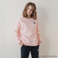 GIORDANO 女裝Dreamers復古刺繡布章大學T恤-02 薄紗粉紅