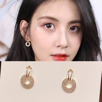 【Emi艾迷】韓系微奢輕勾圈圈鋯石925銀針耳環