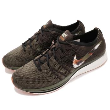 red nike flyknit trainer