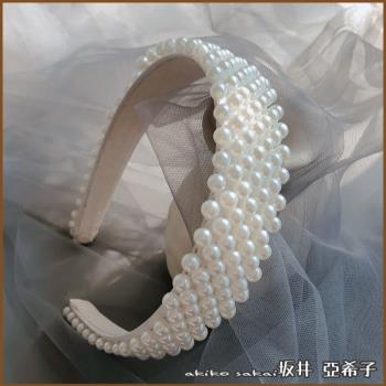 『坂井．亞希子』甜美風情珍珠寬版造型髮箍 -單一款式
