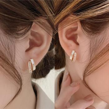 【Emi艾迷】韓系時尚輕奢貝殼鋯石線條 925銀針 耳環