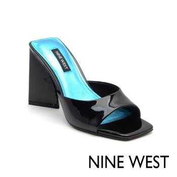 NINE WEST YOUGO3 方頭亮面粗跟拖鞋-黑色