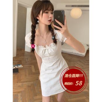 泡泡袖一字肩辣妹修身白色短裙