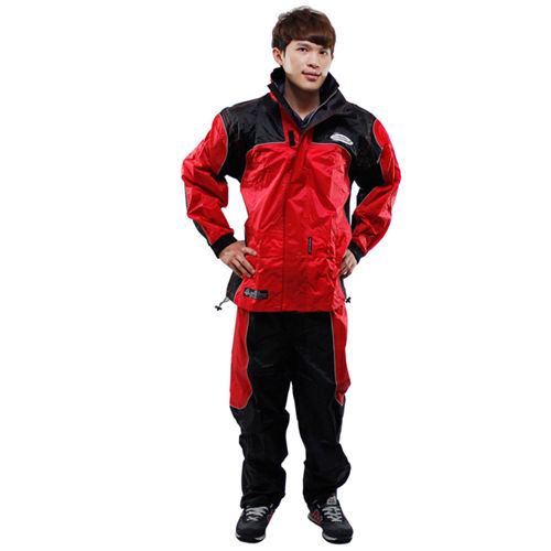 天龍牌 新重裝上陣F1機車型風雨衣- 紅黑