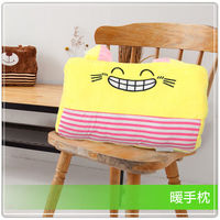 短絨毛刺繡暖手枕-微笑貓
