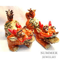 SUMMER 寶石 吉祥神獸-麒麟《開運紅》(手工交趾陶)