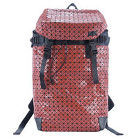 ISSEY MIYAKE 三宅一生BAOBAO幾何亮面翻蓋機能後背包(磚紅)