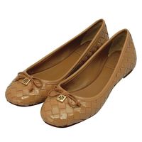 TORY BURCH 金色簍空LOGO蝴蝶結編織漆皮平底娃娃鞋(棕色)
