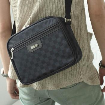 DF BAG SCHOOL棋盤紋休閒尼龍斜背包