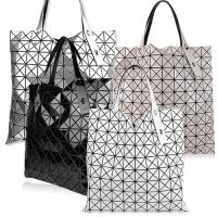 ISSEY MIYAKE 三宅一生BAOBAO幾何方格10x10透光亮面肩背包(3色選)
