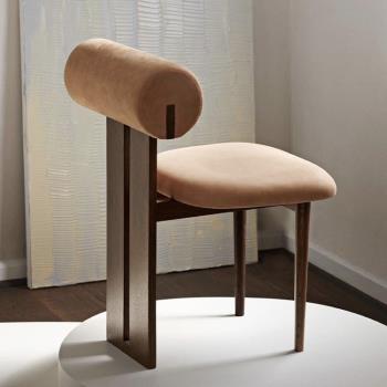 MiKON 日式侘寂風實木餐椅 靠背軟包梳妝椅 設計師簡約中古餐椅