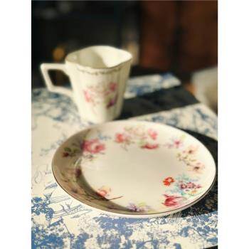 《等春天》四葉草幸法式運杯碟 咖啡與茶兼用杯 下午茶 骨瓷杯