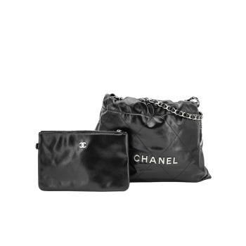 Chanel 22 Bag 銀logo小牛皮新版橫式肩背包(AS4486-黑)