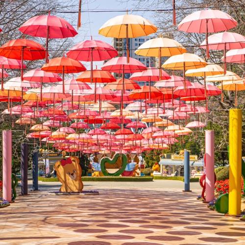 春季出發↘威風釜邱蔚樂翻天~(不進人蔘、護肝、土產) 渠道滑車、加耶公園、塗鴉秀、鯨魚文化村、EWORLD樂園、一晚五星樂天飯店五日