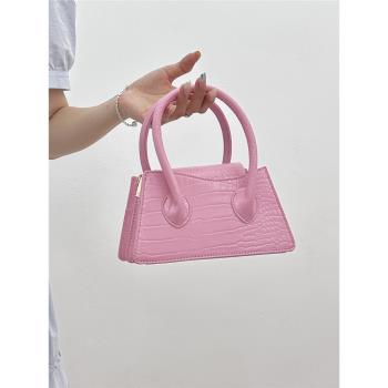 甜酷女孩包小眾設計粉色小方包2023新款洋氣質感斜挎包簡約手提包