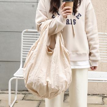 韓版新款褶皺尼龍布托特包女大容量單肩布袋慵懶風百搭手提餃子包
