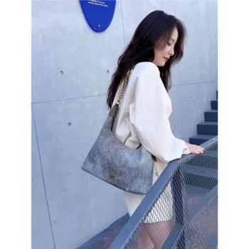 小香風灰綠奶油杏托特單肩水桶包