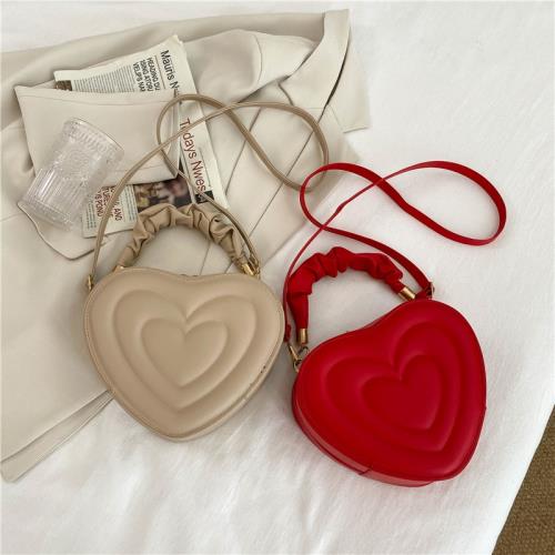 小眾包包女2024夏季時尚新款潮高級感百搭單肩休閑桃心手提斜挎包